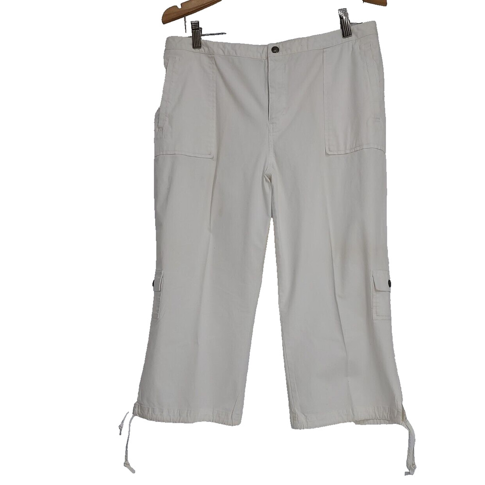 Belongings Woman's White Capri Cargo Stretch Pants Size 14 Fly Pockets SPOT FLAW